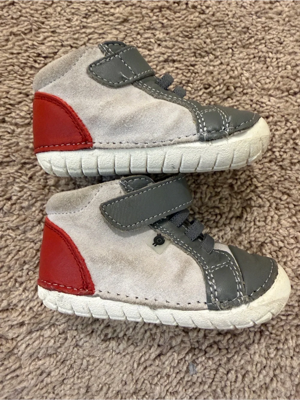 Old Soles high pave Gray Suede Baby Sneakers Red Heel baby walker shoes size 3